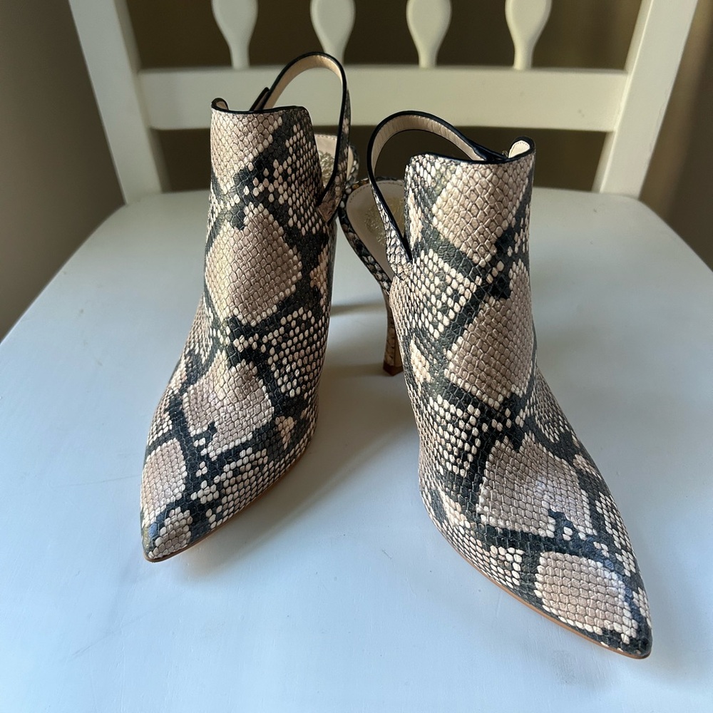 Vince Camuto warm ROCCIA snakes skin look heels